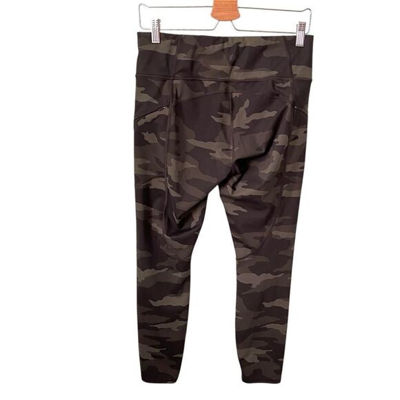 Athleta Camouflage Leggings in Size Medium - Picture 3 of 9